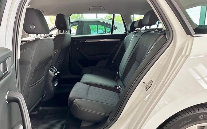 Skoda Superb cena 169890 przebieg: 4, rok produkcji 2024 z Skwierzyna małe 79